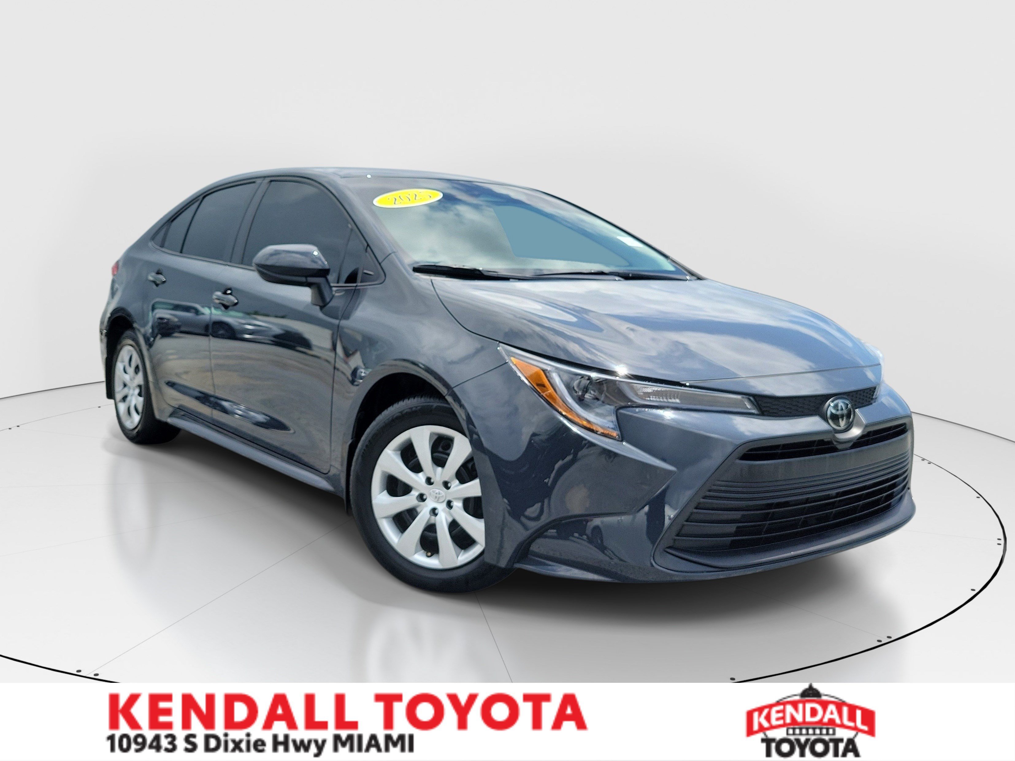 Used 2025 Underground/Mid Blk Met Toyota LE image 1