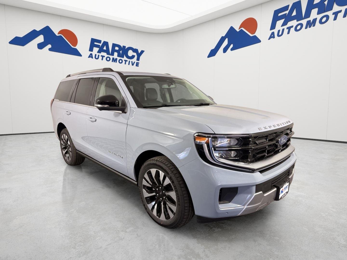 New 2026 Glacier Gray Metallic Tri-Coat Ford Platinum® image 10