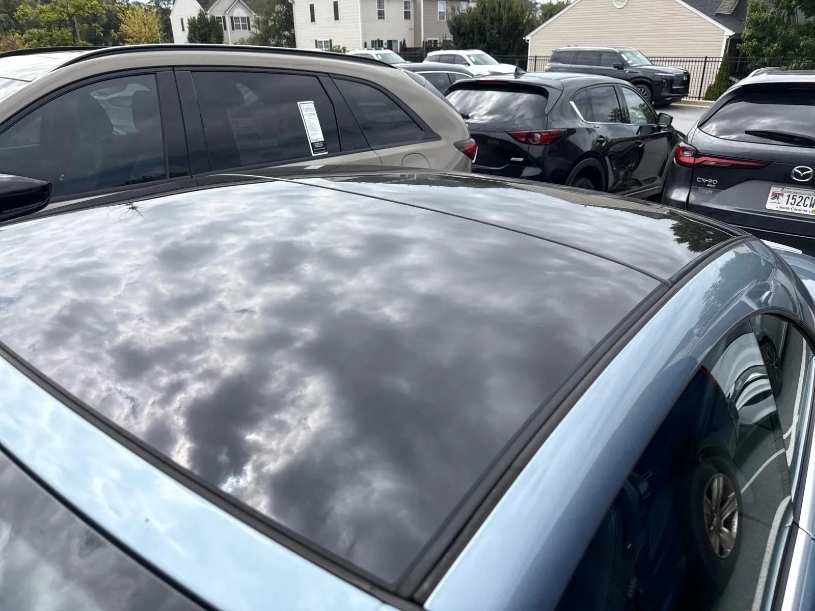 Used 2012 Horizon Blue Metallic Volkswagen Executive image 4