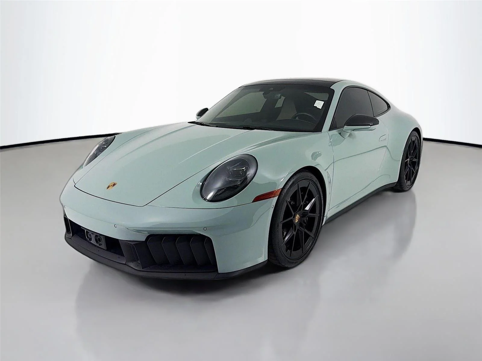2025 Porsche 911 Carrera 4 GTS Coupe's photo