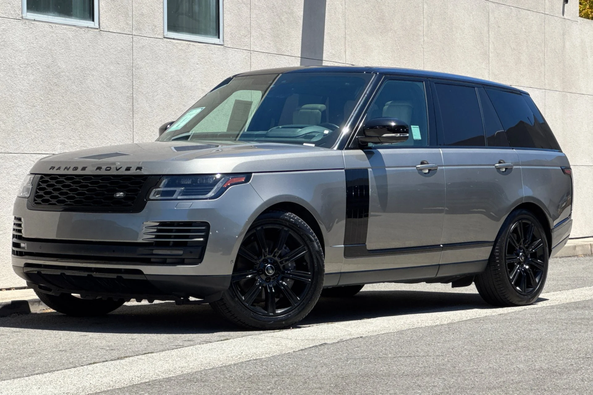 Used 2021 Silicon Silver Premium Metallic Land Rover Westminster image 1