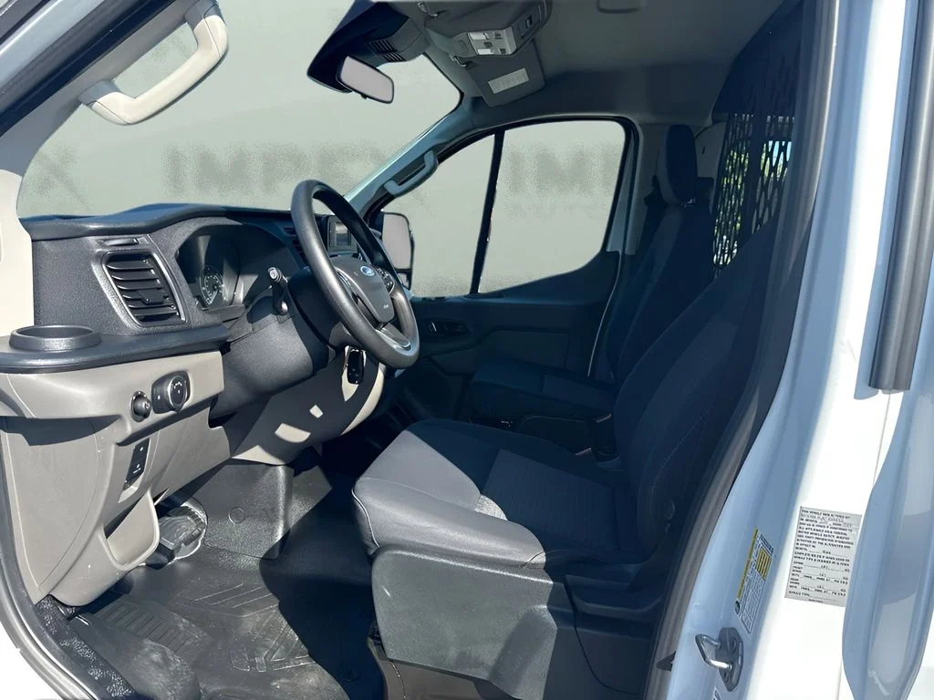 Used 2025 White Ford Base image 9