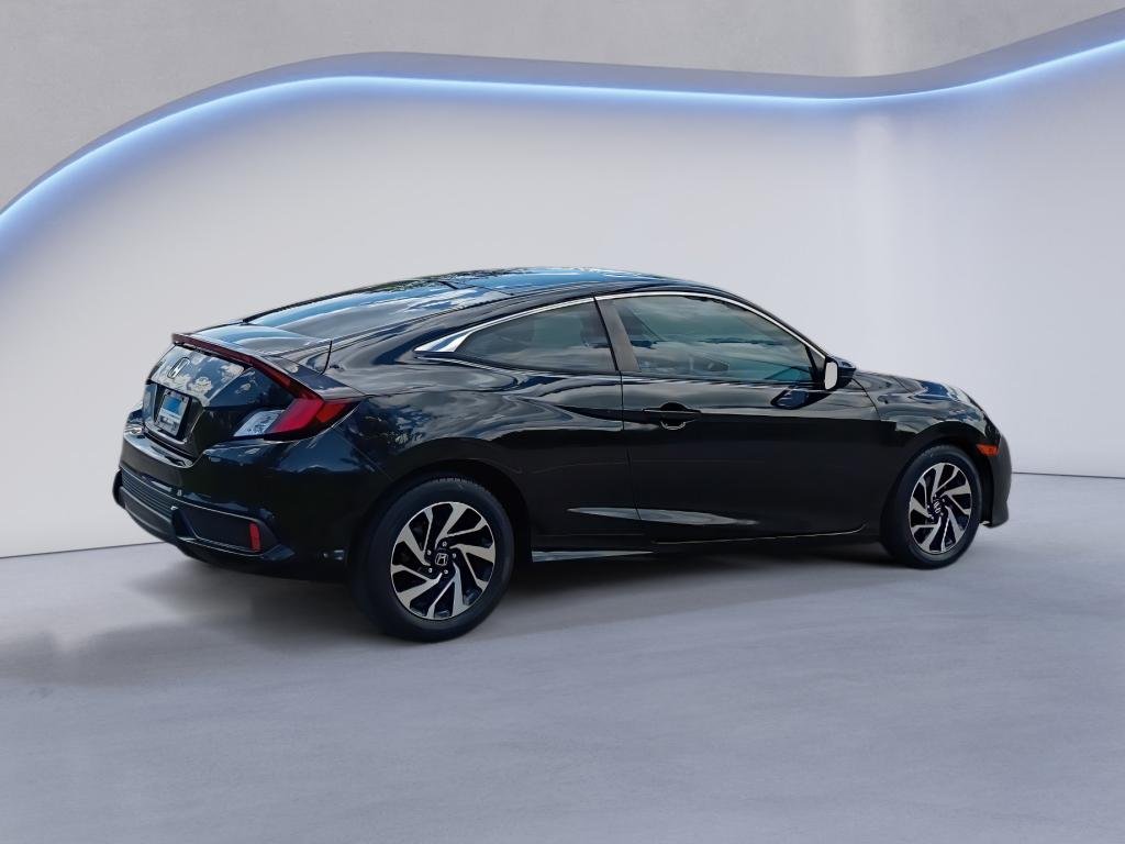 Used 2018 Crystal Black Pearl Honda LX-P image 6
