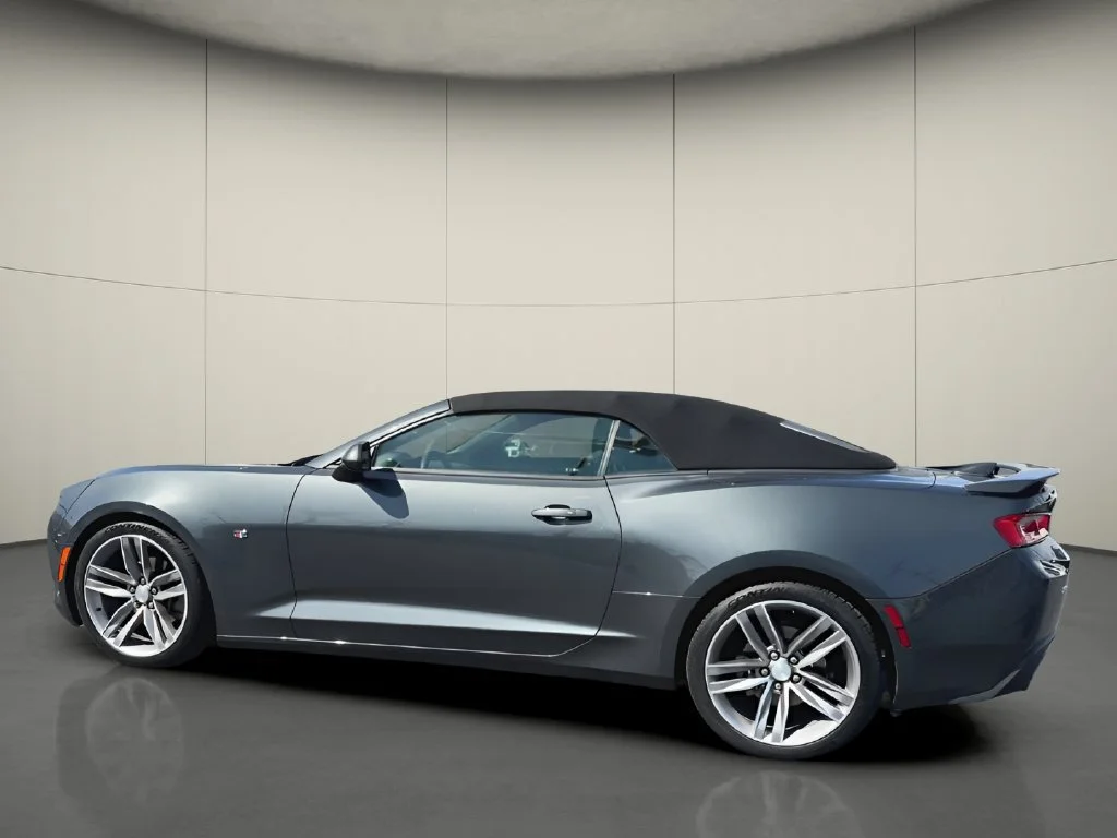 Used 2018 NIGHTFALL GRAY METALLIC Chevrolet 2LT image 6