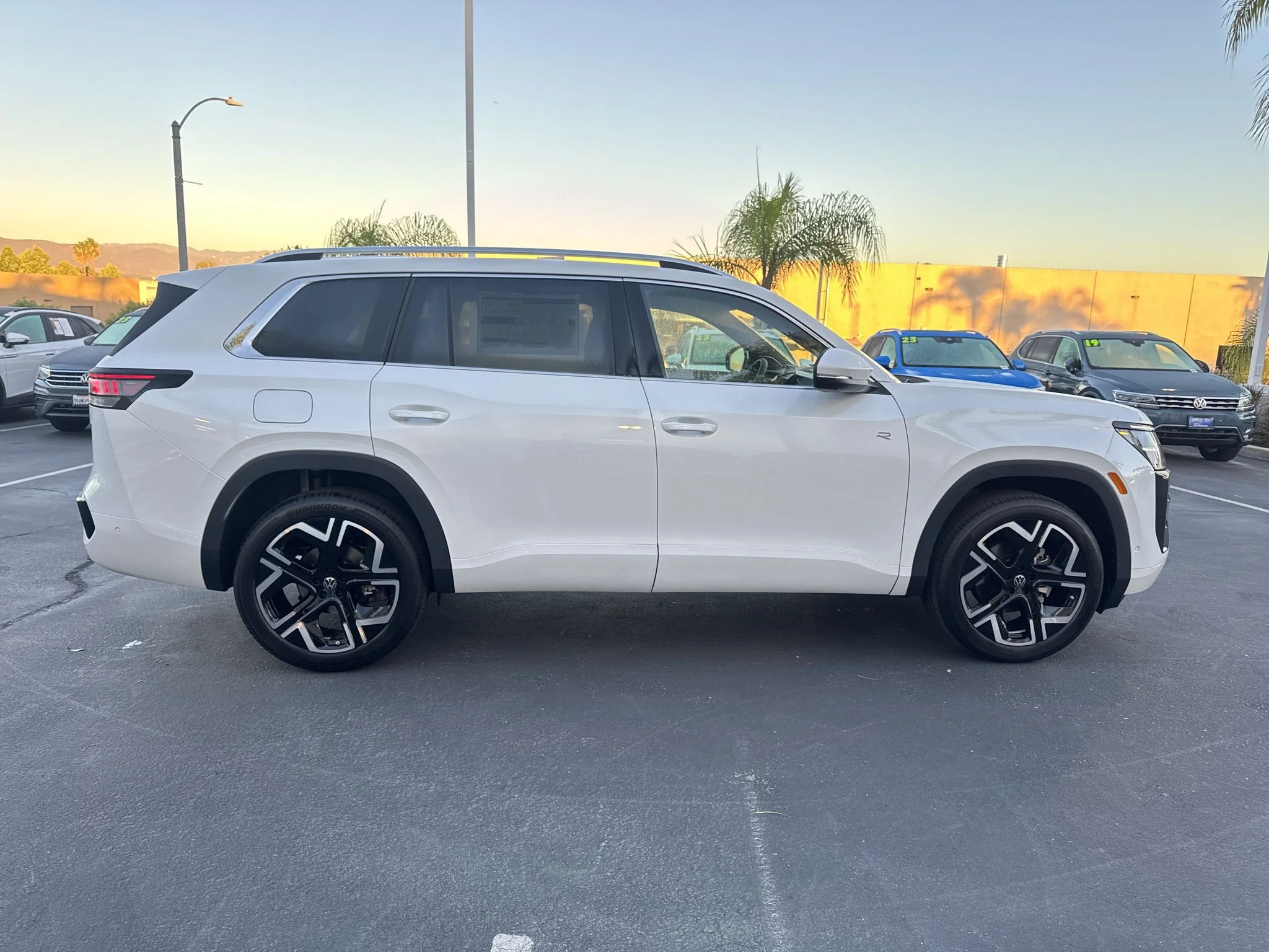 New 2027 Opal White Pearl Volkswagen SEL Premium R-Line image 8
