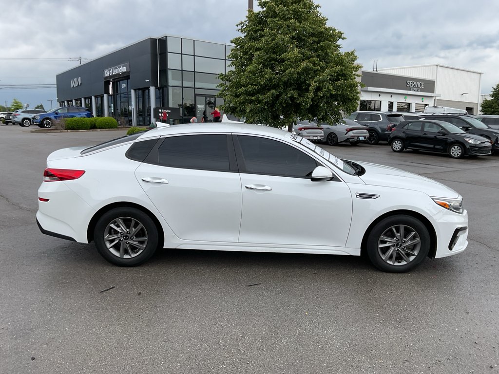 Used 2020 Snow White Pearl Kia LX image 10