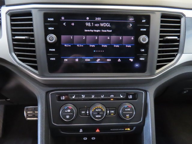 Used 2021 Blue Volkswagen 3.6L V6 SE w/Technology R-Line image 25