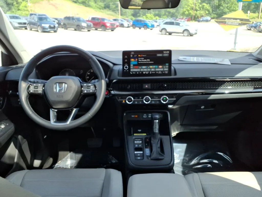 Used 2024 White Honda EX-L image 15