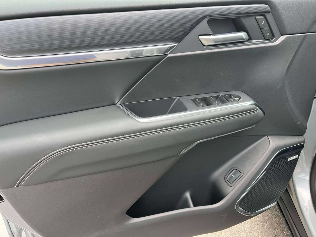 New 2026 Sterling Metallic GMC Elevation image 20