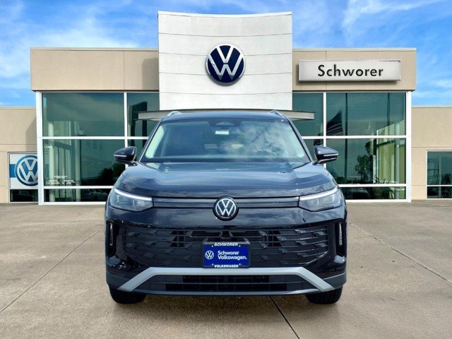 New 2026 Deep Black Pearl Volkswagen SE 4Motion image 3