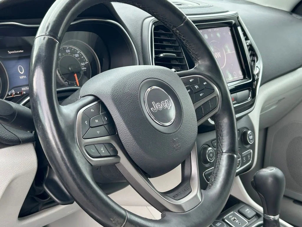 Used 2019 Red Jeep Limited image 16