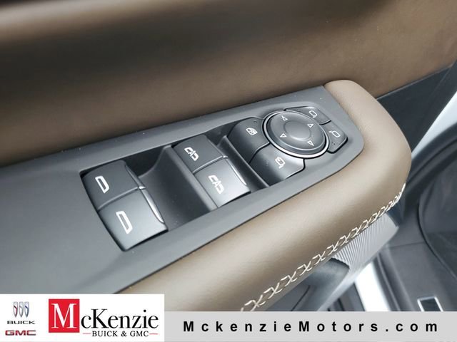 2026 GMC Yukon Denali Ultimate - Photo 9