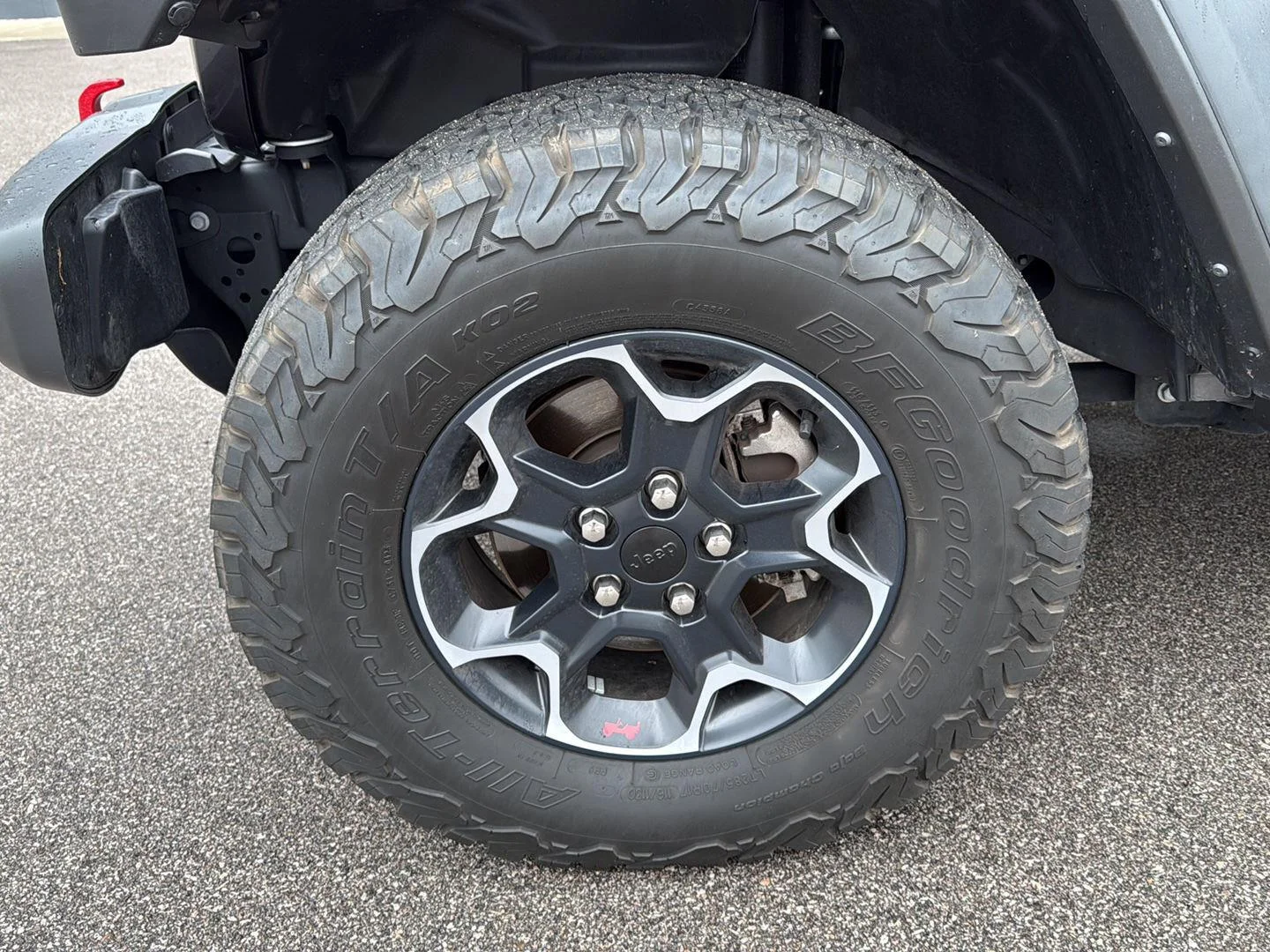 Used 2023 Granite Crystal Metallic Clearcoat Jeep Rubicon image 15