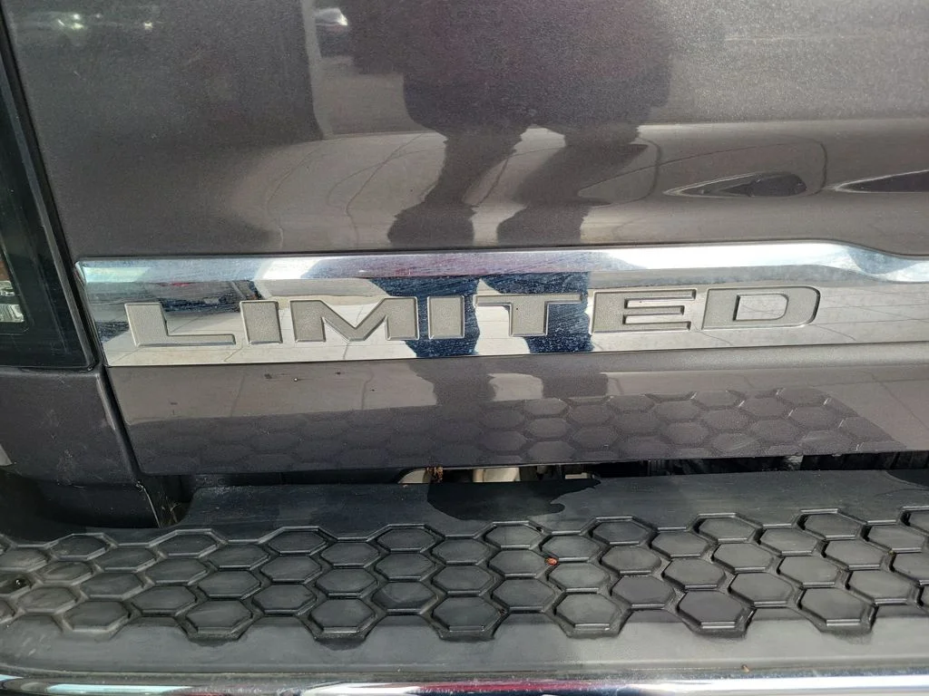 Used 2016 Gray Ram Laramie Longhorn image 16