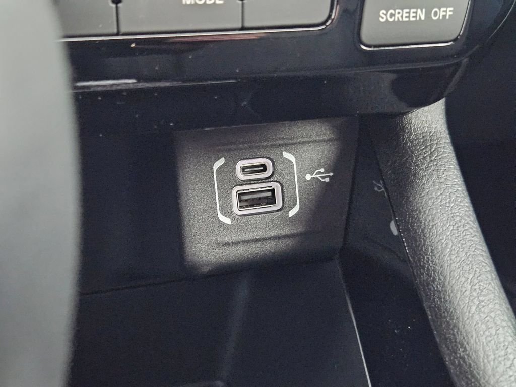 Used 2026 Diamond Black Crystal Pearlcoat Jeep Trailhawk image 24