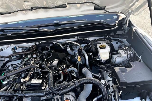 2024 Toyota Tacoma SR5 - Photo 32