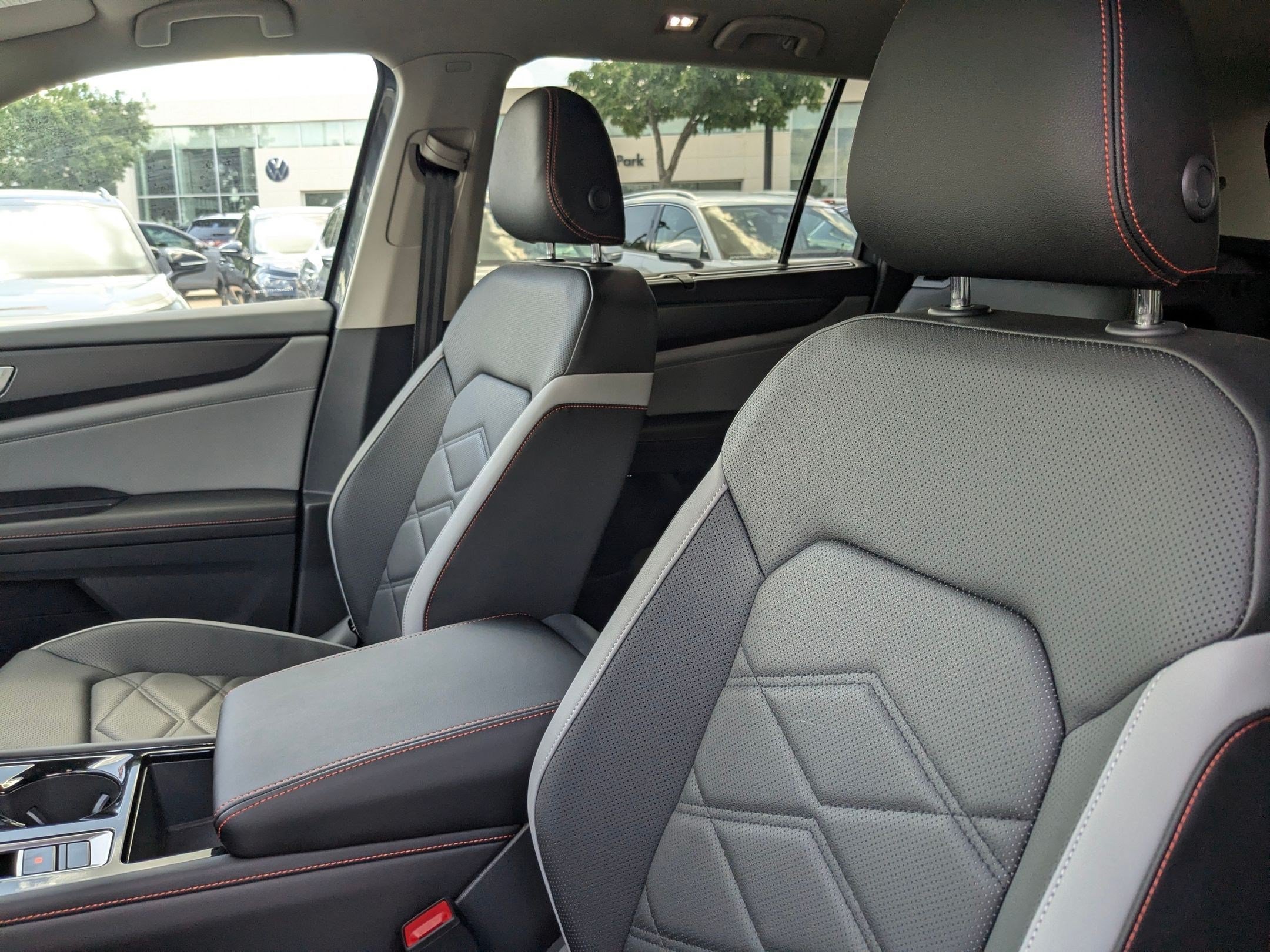 New 2026 Pure Gray Metallic Volkswagen 2.0T Peak Edition image 8