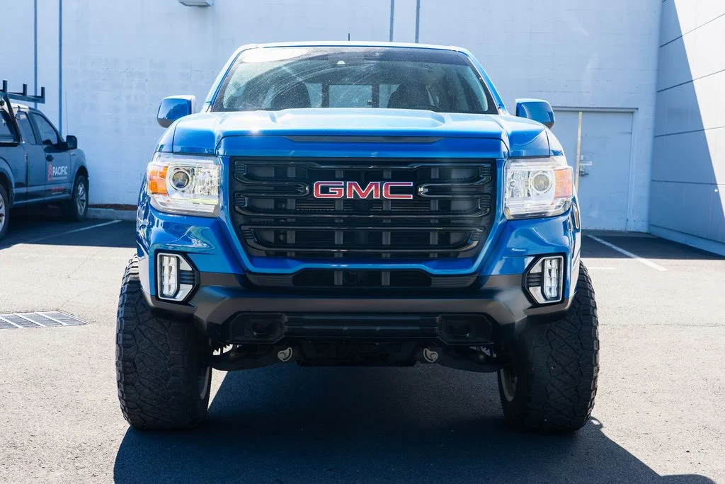 Used 2021 Blue GMC Elevation image 2