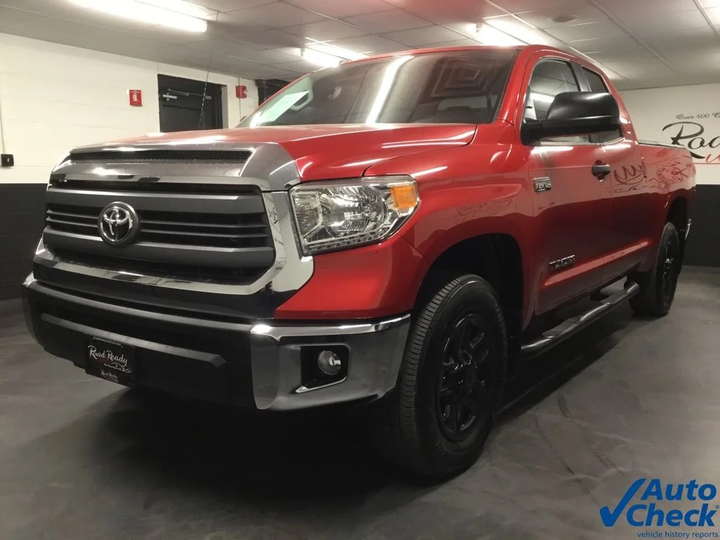 Used 2014 Red Toyota SR5 image 5