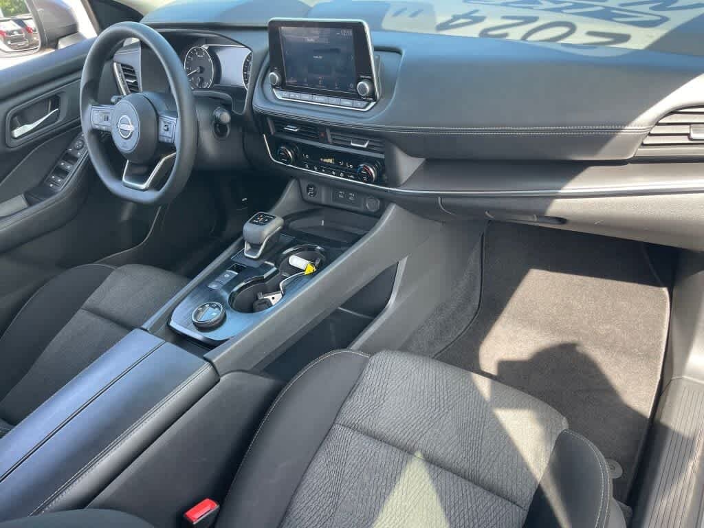 Used 2024 Gun Metallic Nissan SV image 38