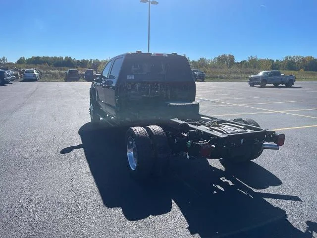 New 2027 Agate Black Metallic Ford F-450® LARIAT® image 36