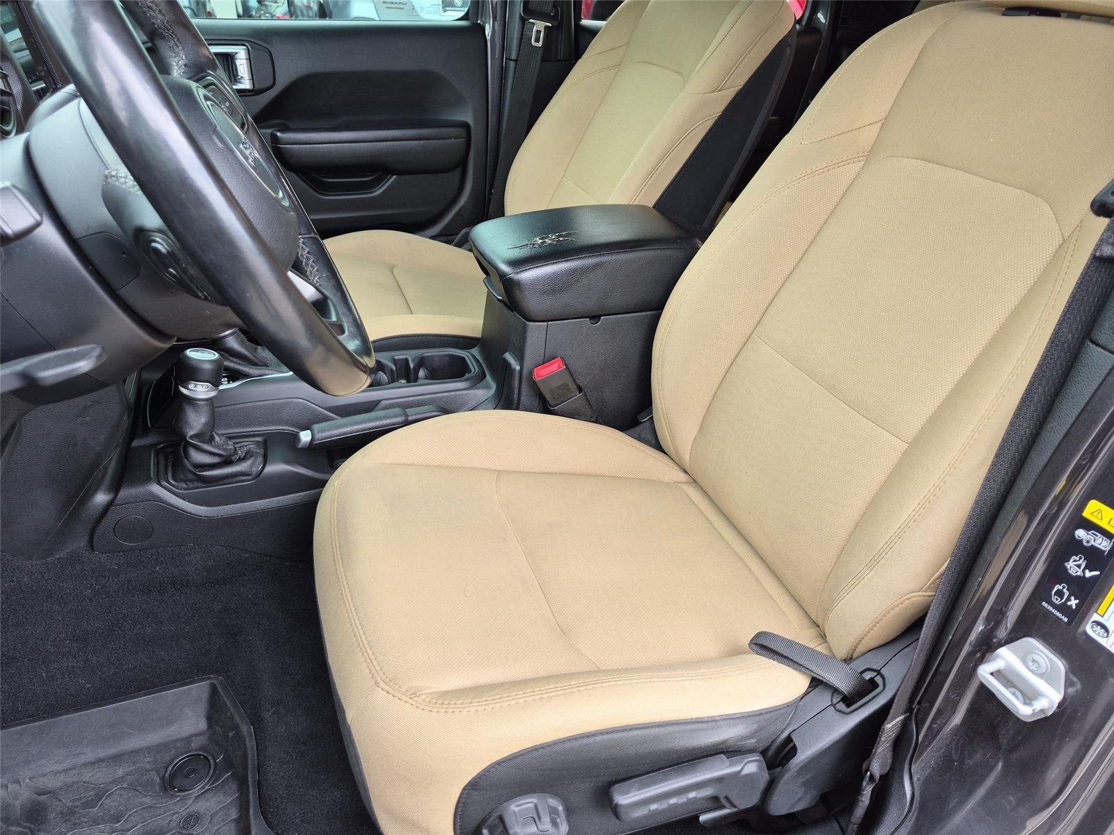 Used 2020 Granite Crystal Metallic Clearcoat Jeep Sport S image 18