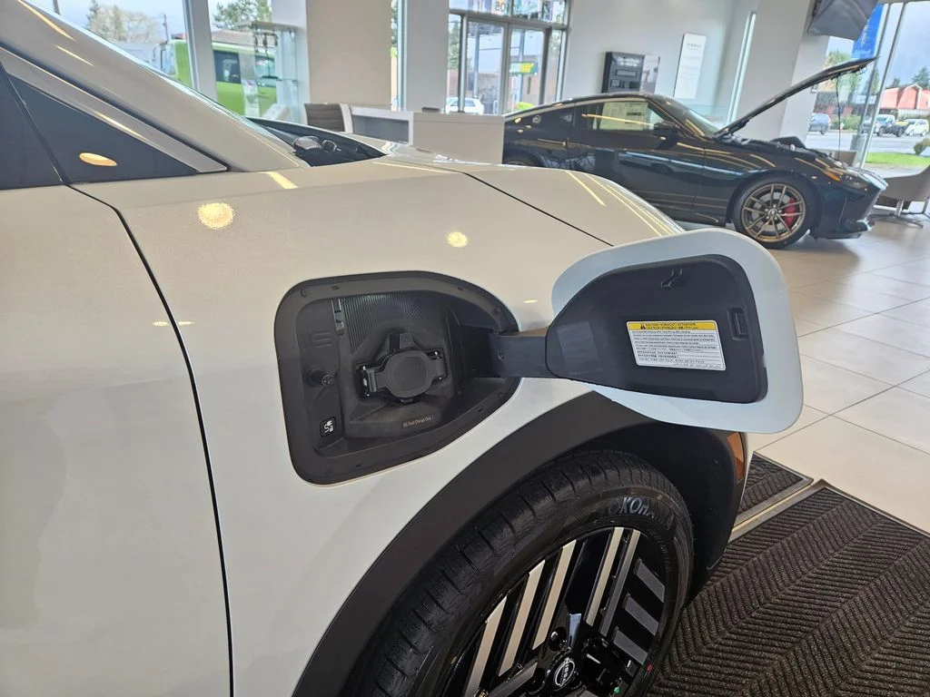 New 2026 Everest White Pearl TriCoat Nissan SV+ image 31