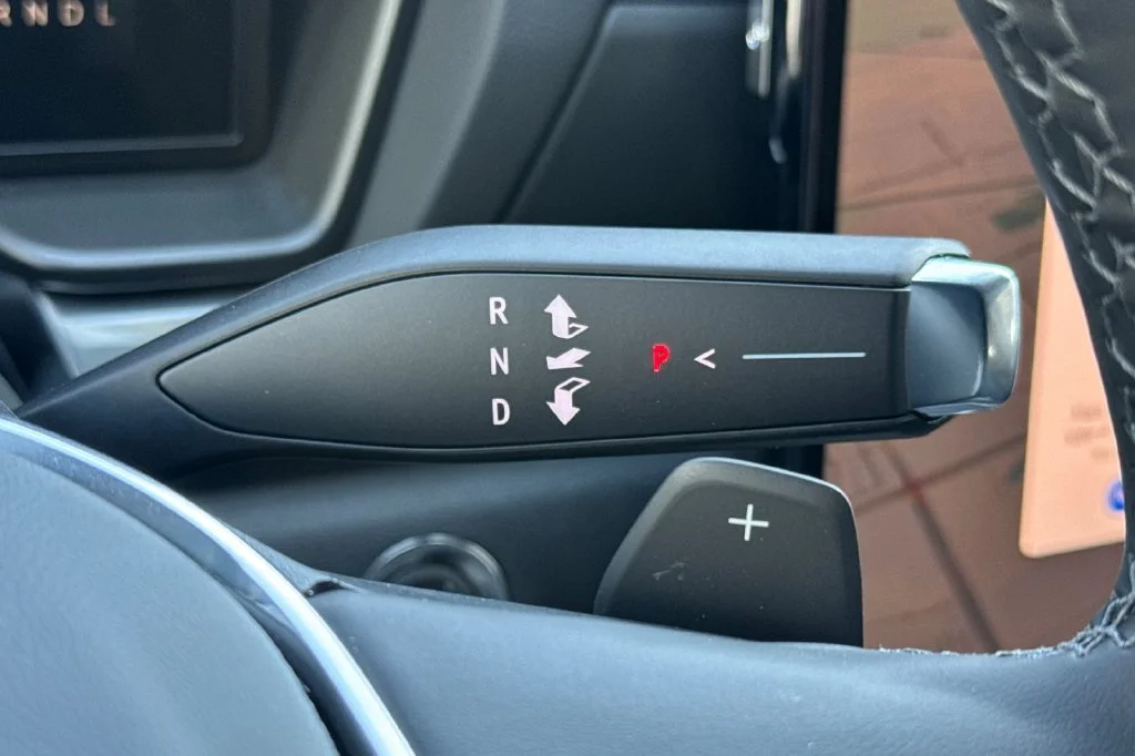 New 2026 Summit White GMC Elevation image 19