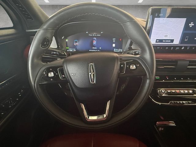 Used 2024 Gray Lincoln Grand Touring image 21