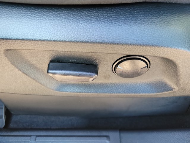 Certified Used 2022 Blue Metallic Ford Lariat image 11