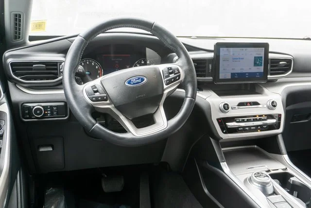 Used 2023 White Ford XLT image 13