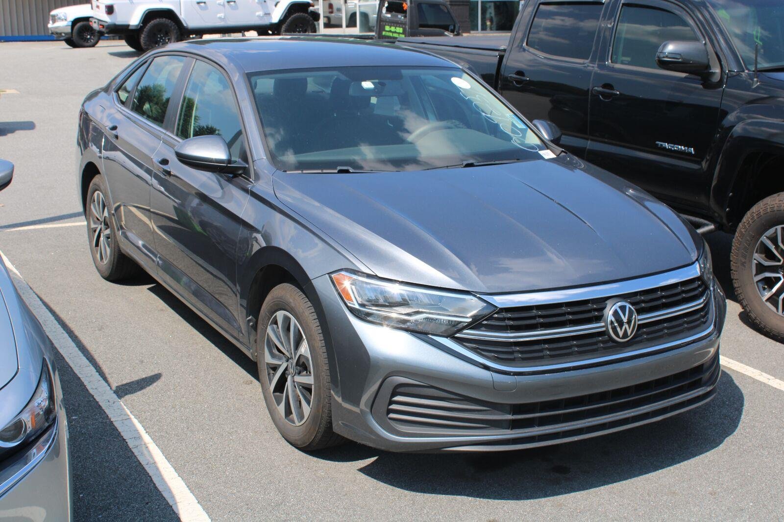 Used 2022 Platinum Gray Metallic Volkswagen S image 3