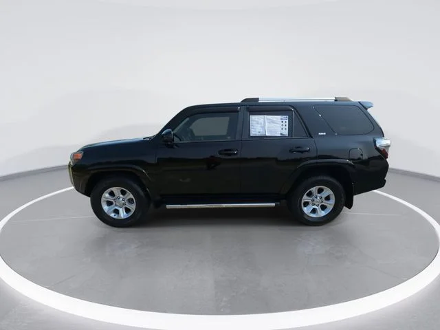 Used 2020 Black Toyota SR5 image 5
