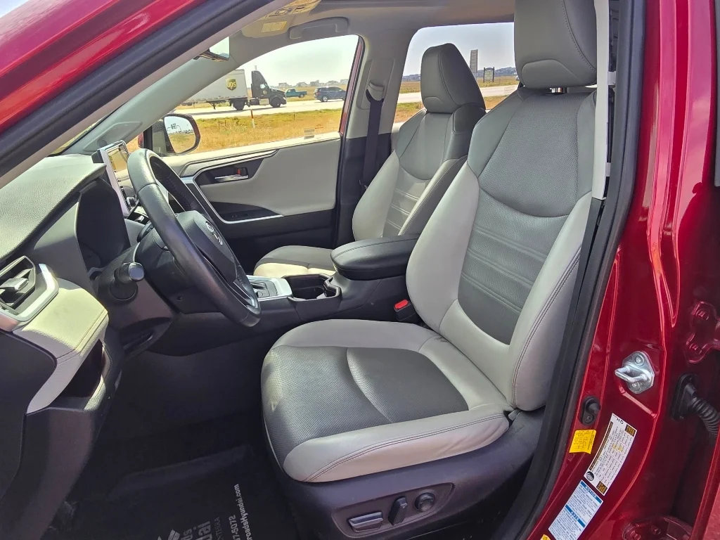Used 2019 Ruby Flare Pearl Toyota Limited image 13