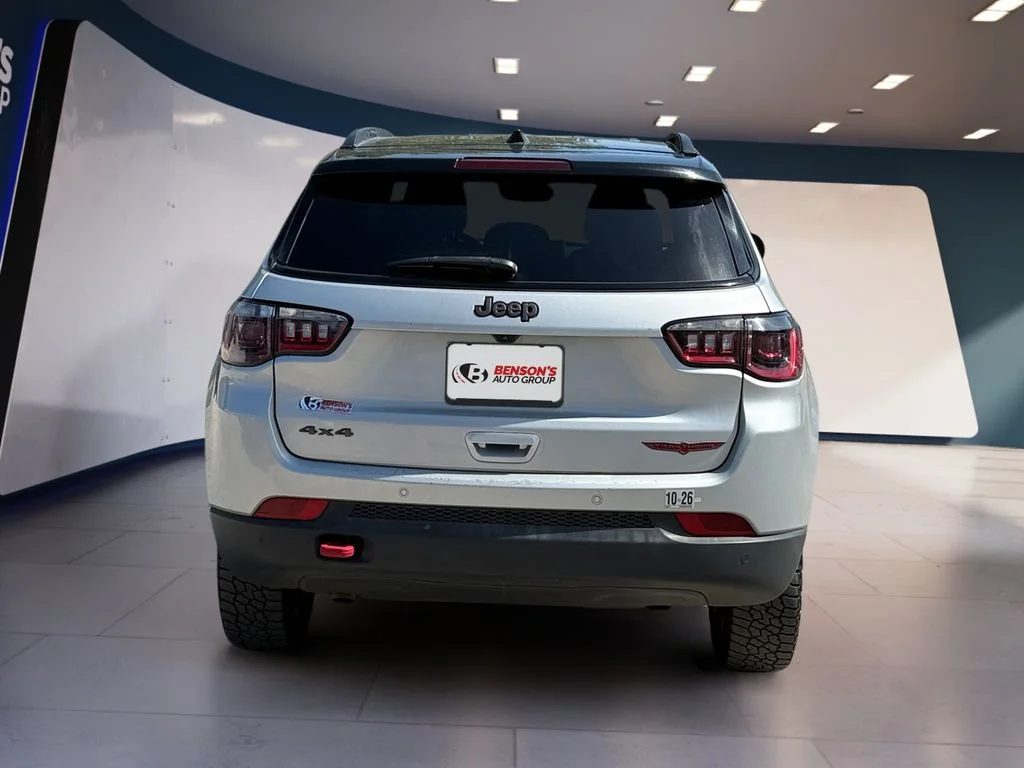 Used 2025 Silver Jeep Trailhawk image 4