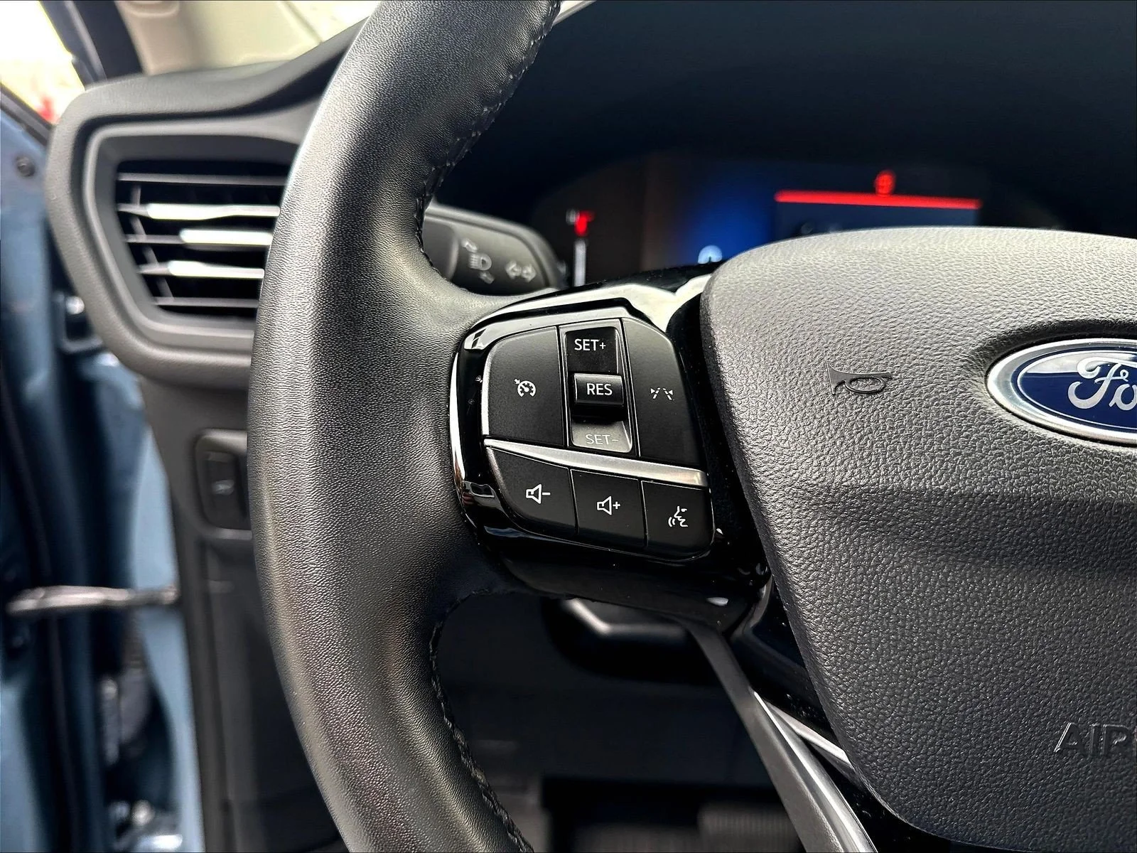 Used 2023 Vapor Blue Ford Active image 13