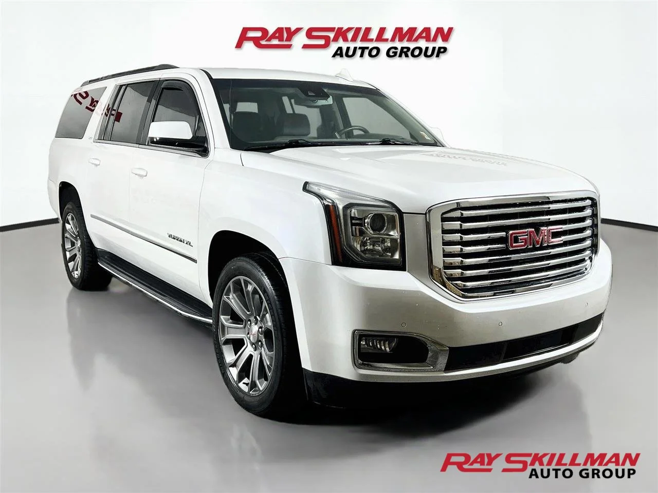 Used 2020 White Frost Tricoat GMC SLT image 1