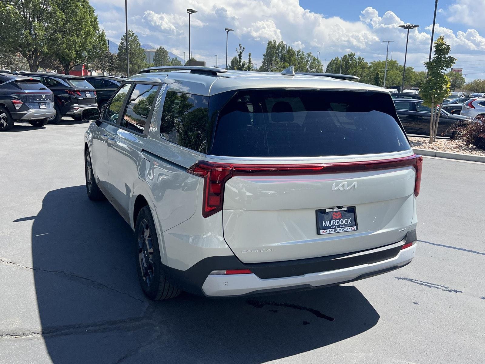 2026 Kia Carnival EX - Photo 10