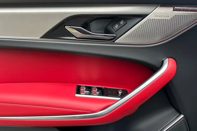 2026 Jaguar F-Pace R-Dynamic S - Photo 10