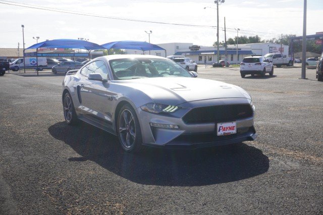 Used 2022  Ford GT Premium image 3