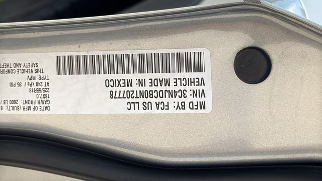 Used 2022 Silver Jeep Limited image 31