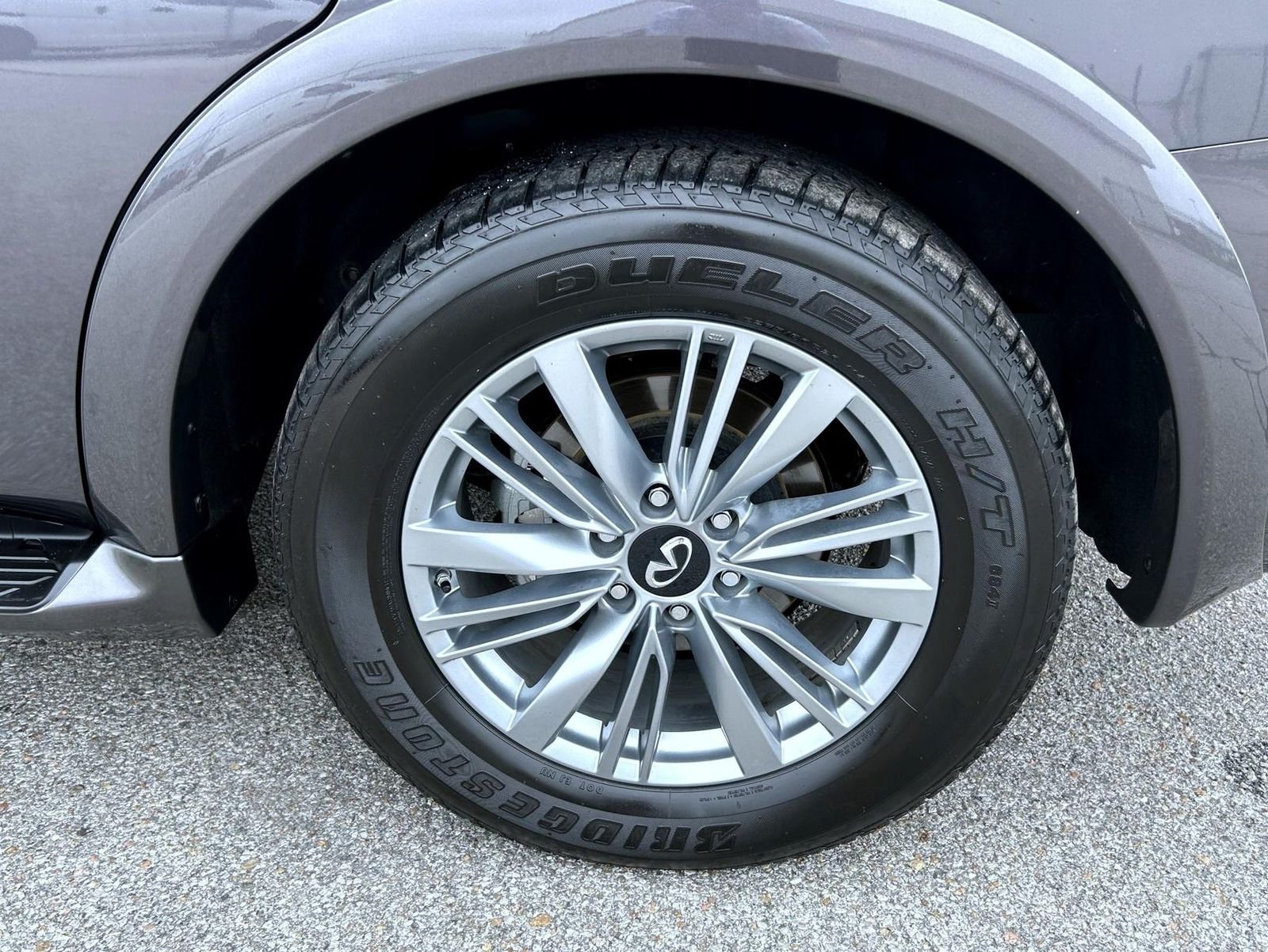 Used 2023 Gray INFINITI LUXE image 24