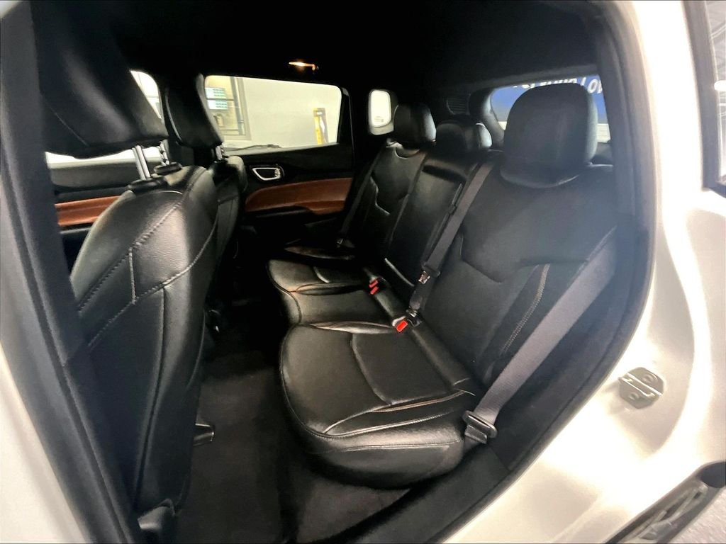 Used 2024 Bright White Clearcoat Jeep Limited image 15