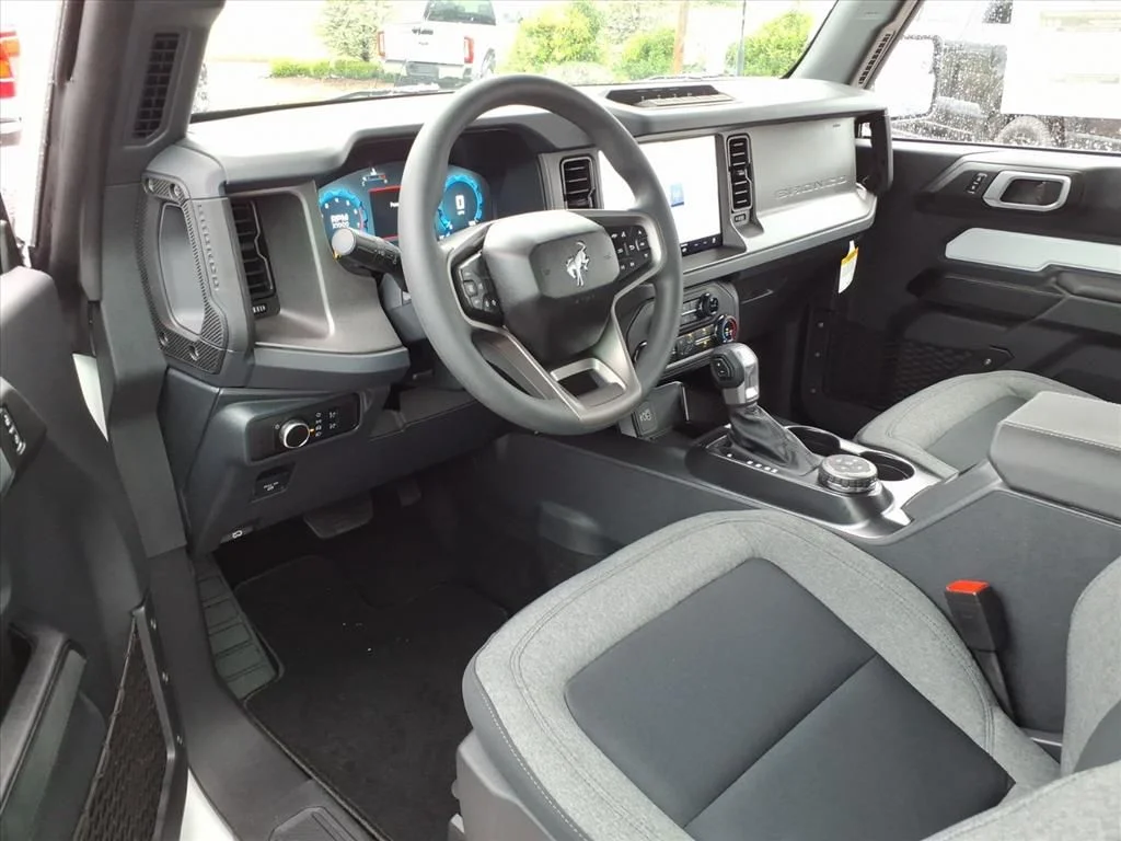 New 2026 Oxford White Ford Base image 14