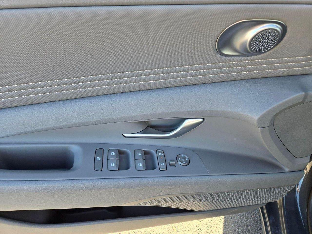 New 2026 Gray Hyundai SEL Sport image 9