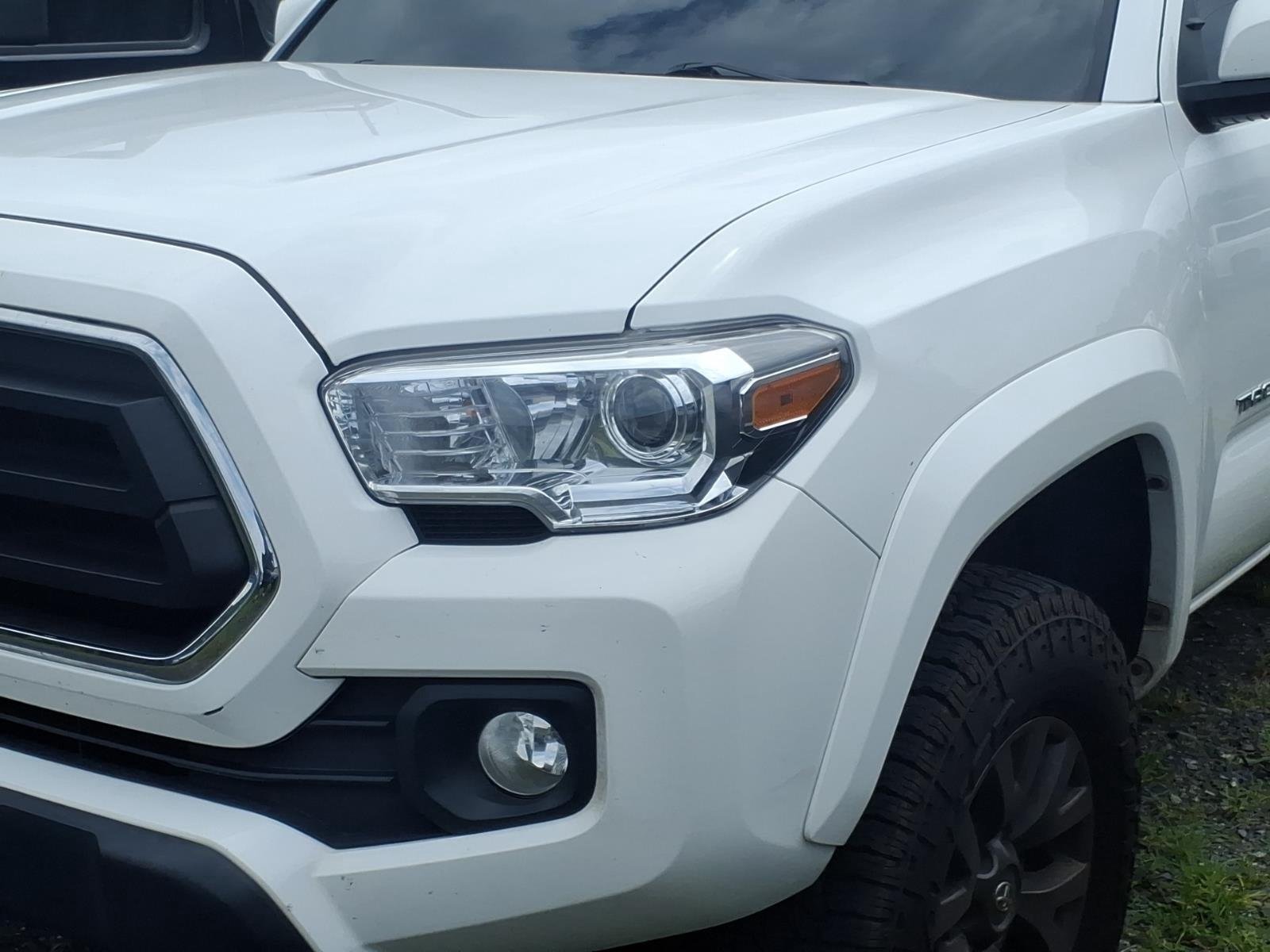 Used 2023 Ice Cap Toyota SR5 image 2