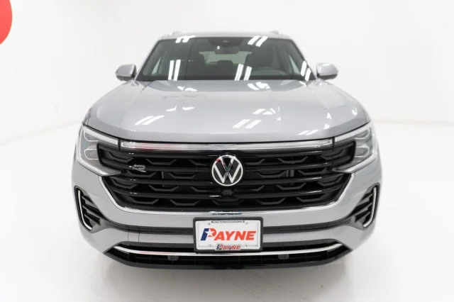 New 2026 Silver Mist Metallic Volkswagen 2.0T SEL Premium R-Line image 2