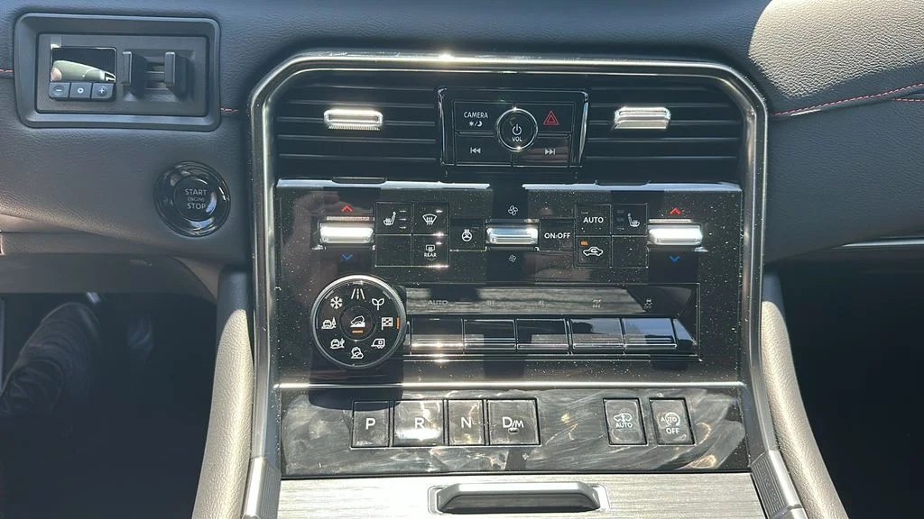 2026 Nissan Armada PRO-4X - Photo 24