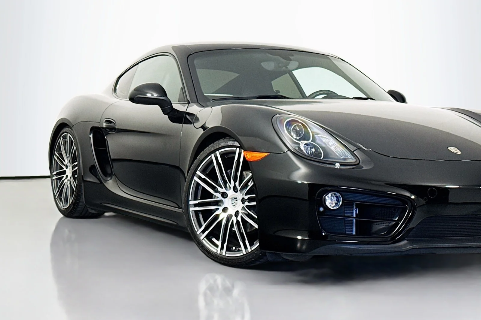 Used 2016 Black Porsche  image 13