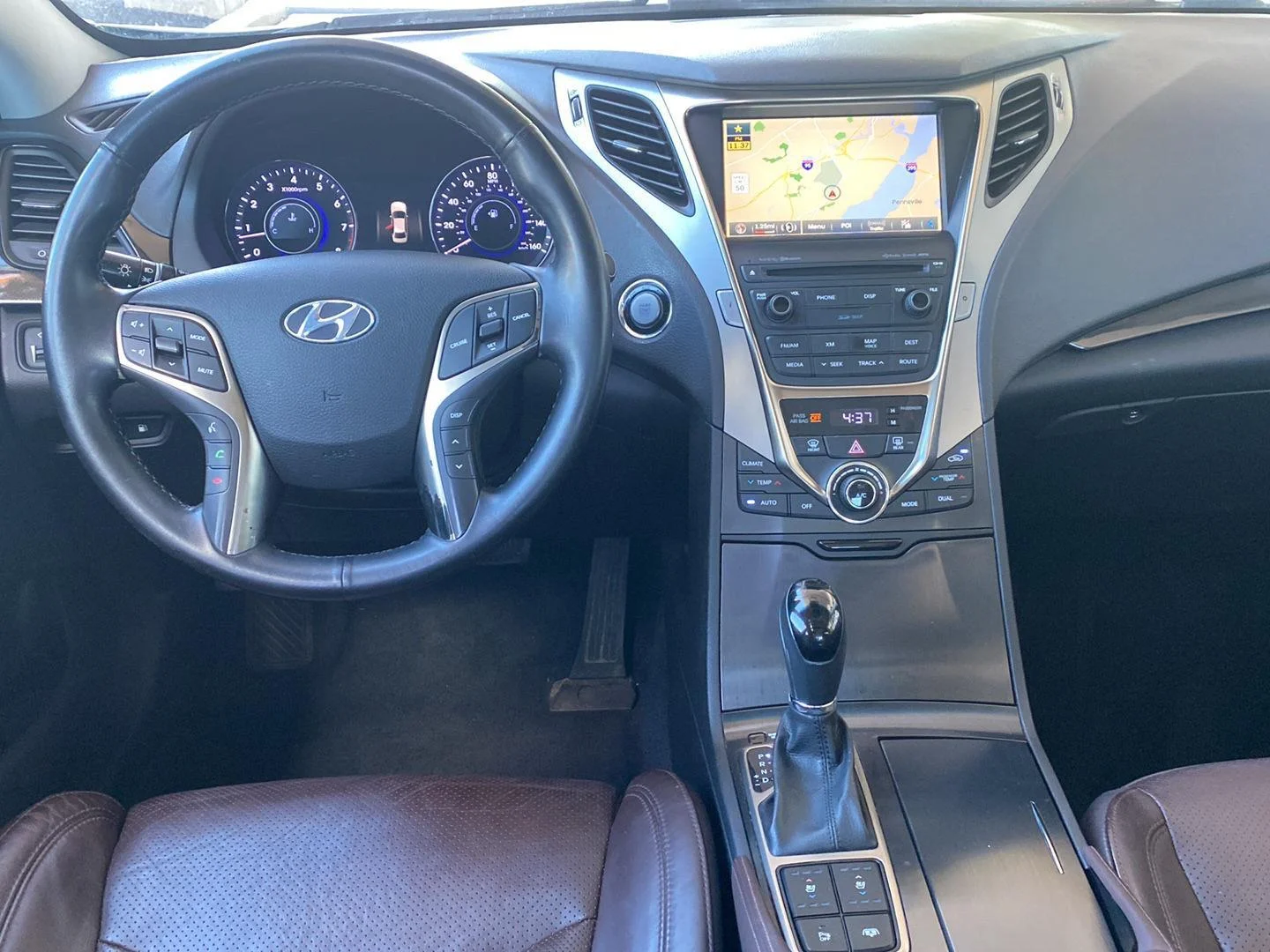Used 2014 Diamond White Pearl Hyundai Limited image 14